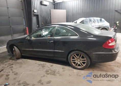 2009 Mercedes-Benz Clk 350 z USA, uszkodzony, nr VIN WDBTJ56HX9F268115